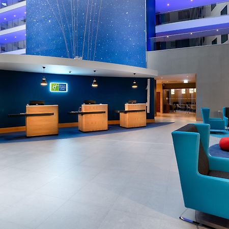 فندق هوليداي إن إكسبريس لندن هيثرو تي 4 المظهر الخارجي الصورة Holiday Inn Express Dublin Airport