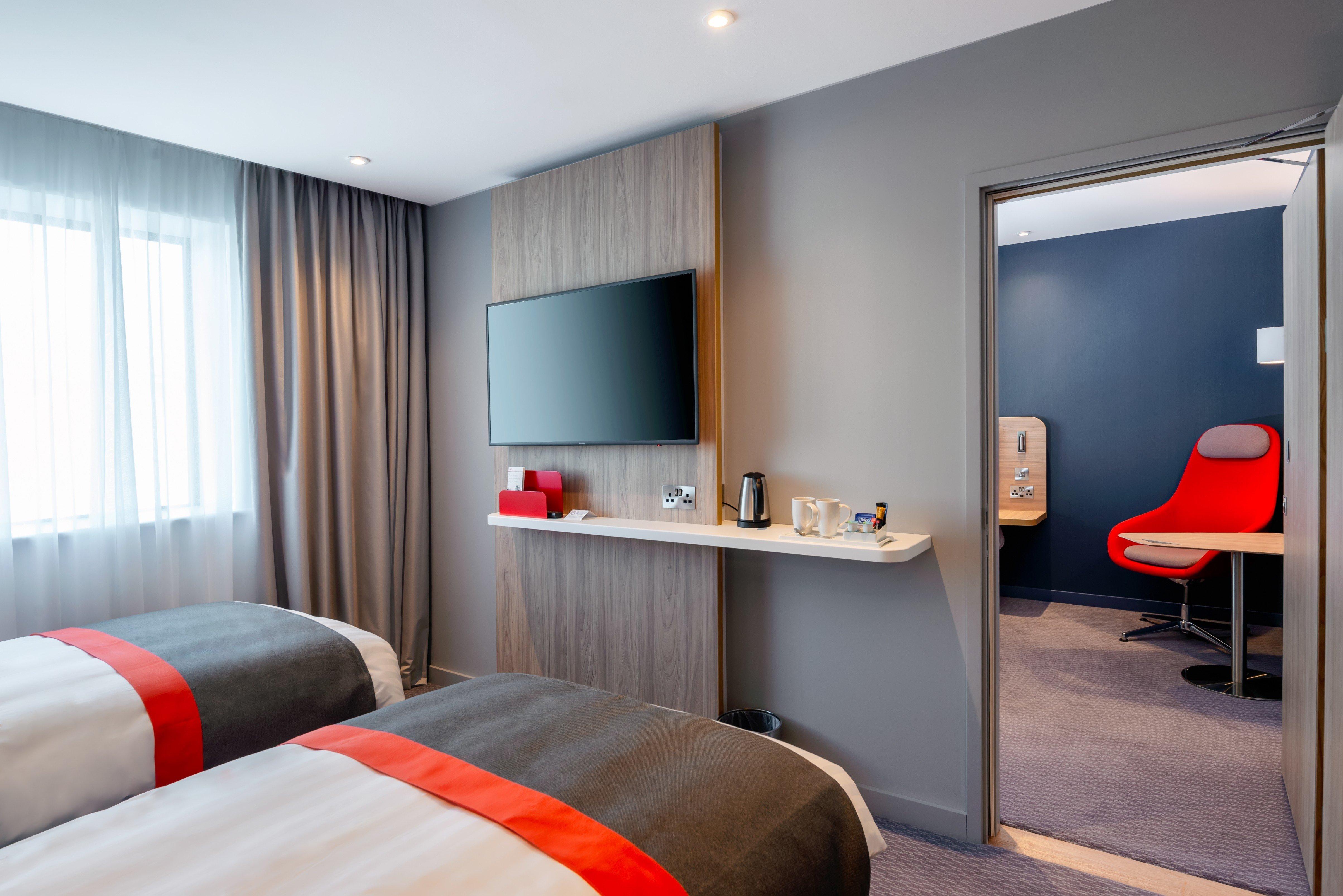 فندق هوليداي إن إكسبريس لندن هيثرو تي 4 المظهر الخارجي الصورة A room at the hotel